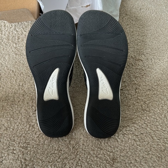 Cloudsteppers by Clarks Breeze Sea SIZE 8 Blk Syn - Picture 4 of 4